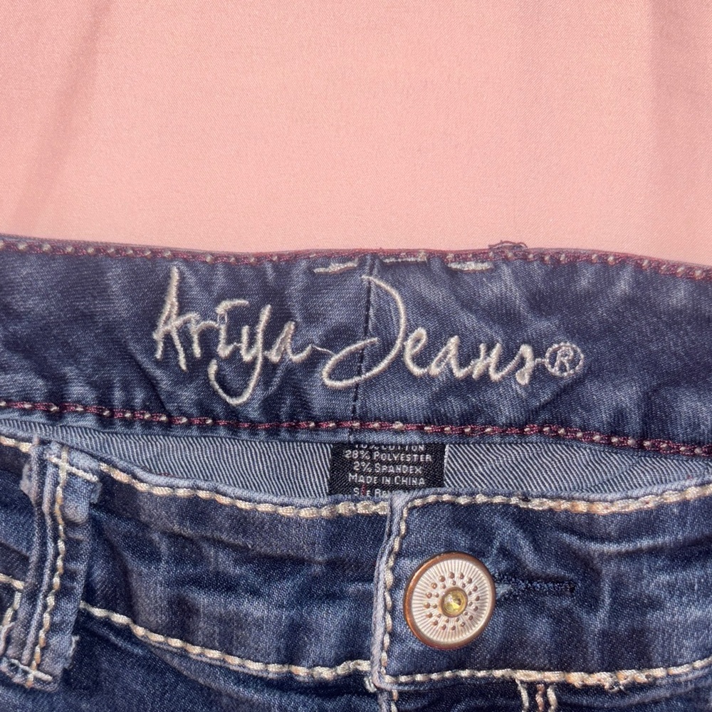 Stylish Blue Denim Jeans - Picture 2 of 3